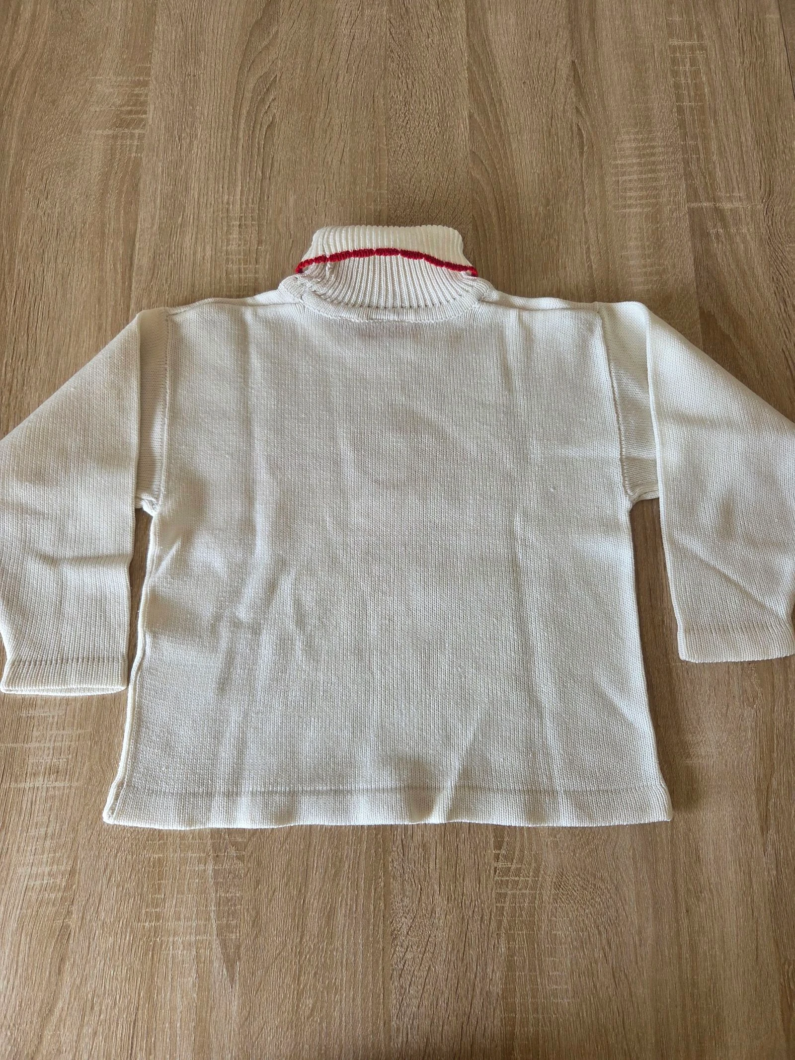 Crème en rode acryltrui maat 6 jaar 114cm kiabi – photo 2